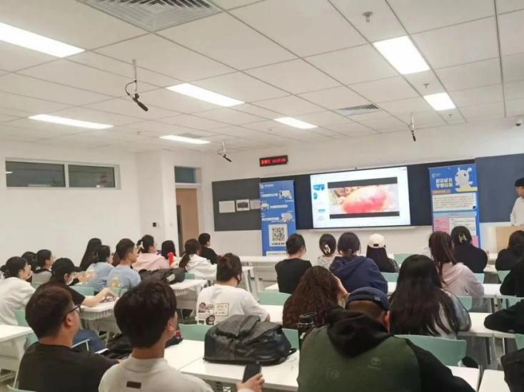 融匯中西，共創未來 青島黃海學院國際商學院的教育文化交流之路